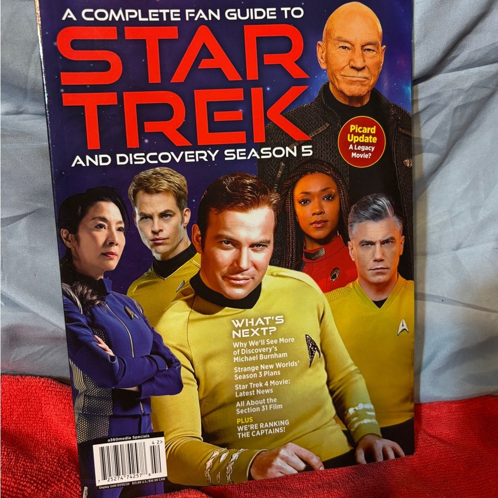 Star Trek A Complete Fan Guide and Discovery Season 5 Magazine. New